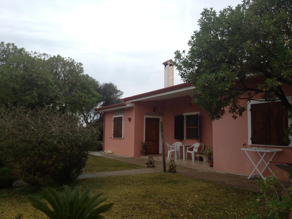 Bed and Breakfast La Contea SantʼAnna Arresi Exterior foto