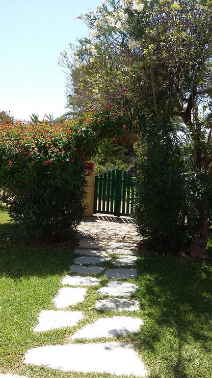 Bed and Breakfast La Contea SantʼAnna Arresi Exterior foto